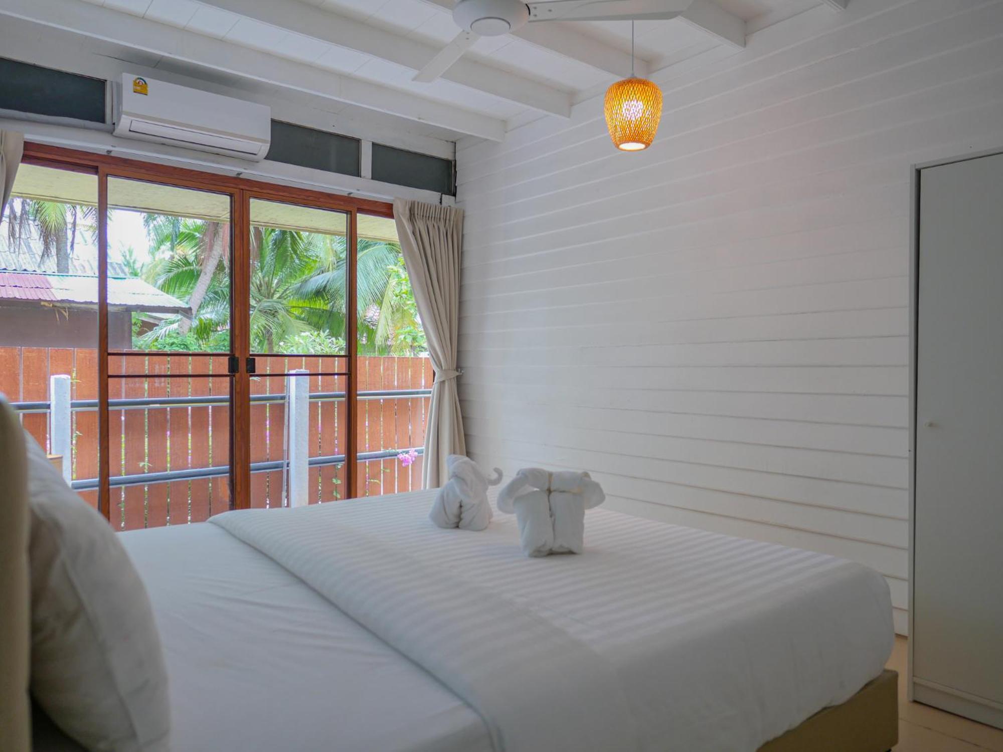 The Wooden Beach House 3Br - Sunset Beach Garden Taling Ngam  Exterior photo